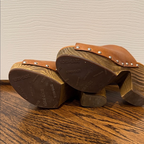 Women's Kork-Ease Deanna Leather Clog Sandals - Picture 4 of 4